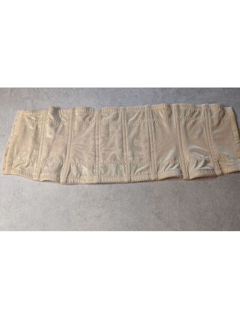 Vintage 1970s Shape Wear Waist Cincher